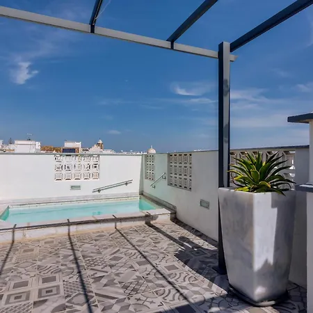 Patio - By Enjoy Your Apartment