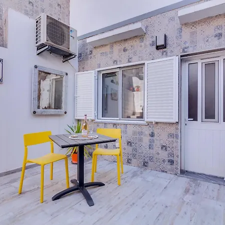 Patio - By Enjoy Your Apartment *